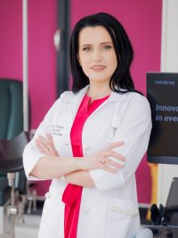 Dr. Andreea Lăcătuș